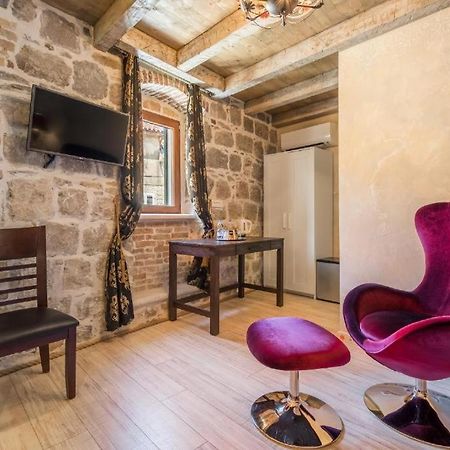 Historic Plaza Varos Split (Adults Only) מראה חיצוני תמונה