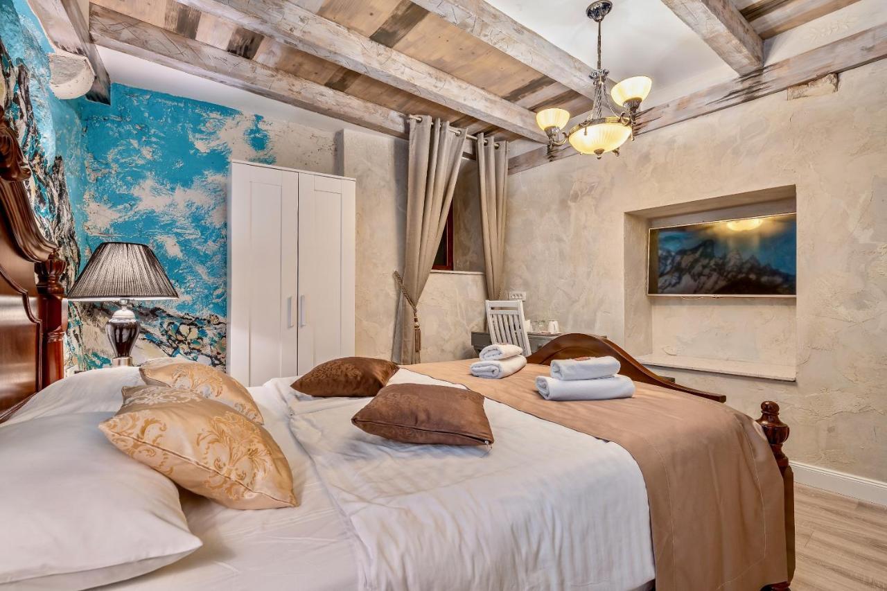 Historic Plaza Varos Split (Adults Only) מראה חיצוני תמונה