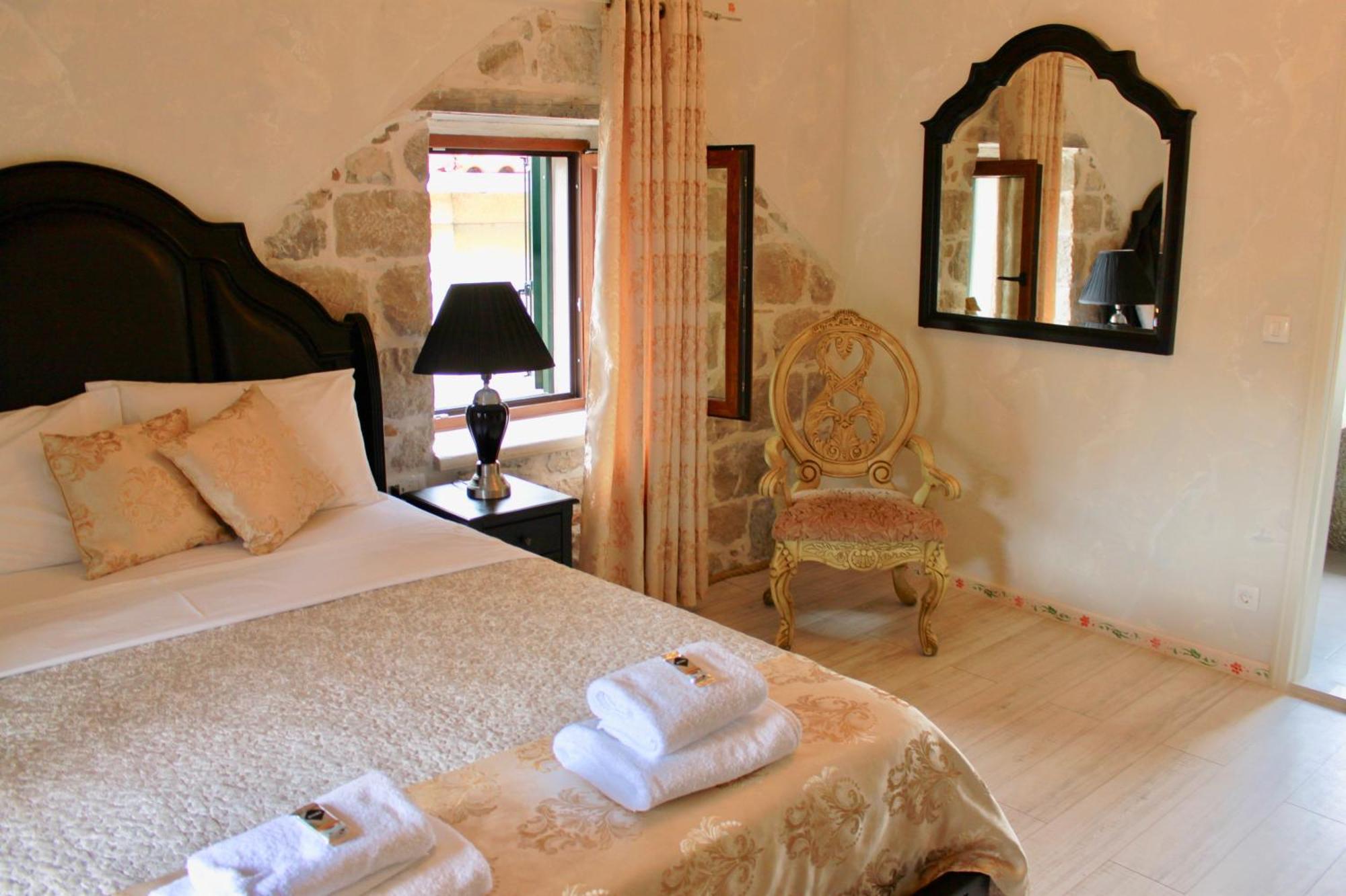 Historic Plaza Varos Split (Adults Only) חדר תמונה