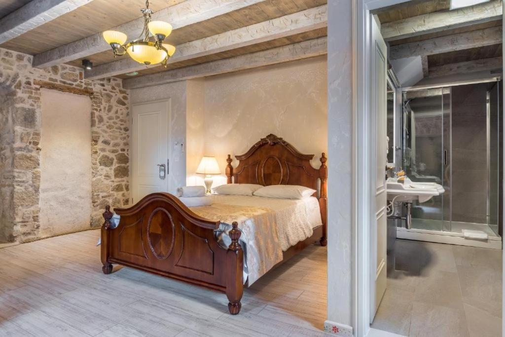 Historic Plaza Varos Split (Adults Only) מראה חיצוני תמונה